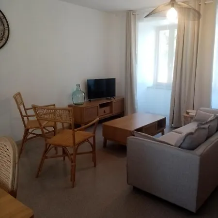 Casa de Férias Gite 6 Personnes Au Coeur Du Cezallier