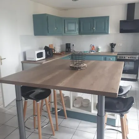 Gite 6 Personnes Au Coeur Du Cezallier * Veze